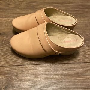 Girls size 12 rose mule clogs